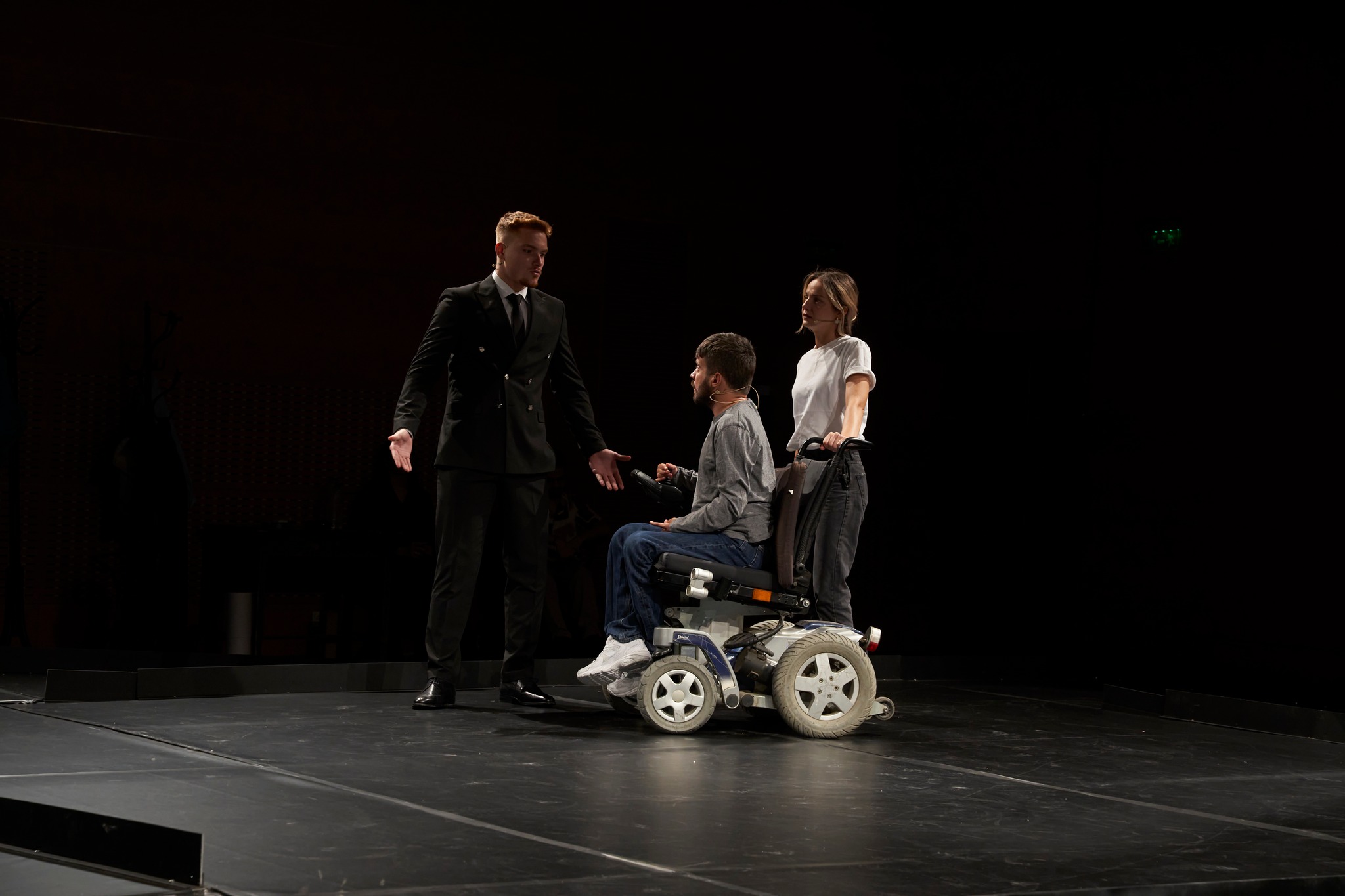 Din cursele de triatlon, în lumina reflectoarelor! Arian Notrețu a debutat ca actor