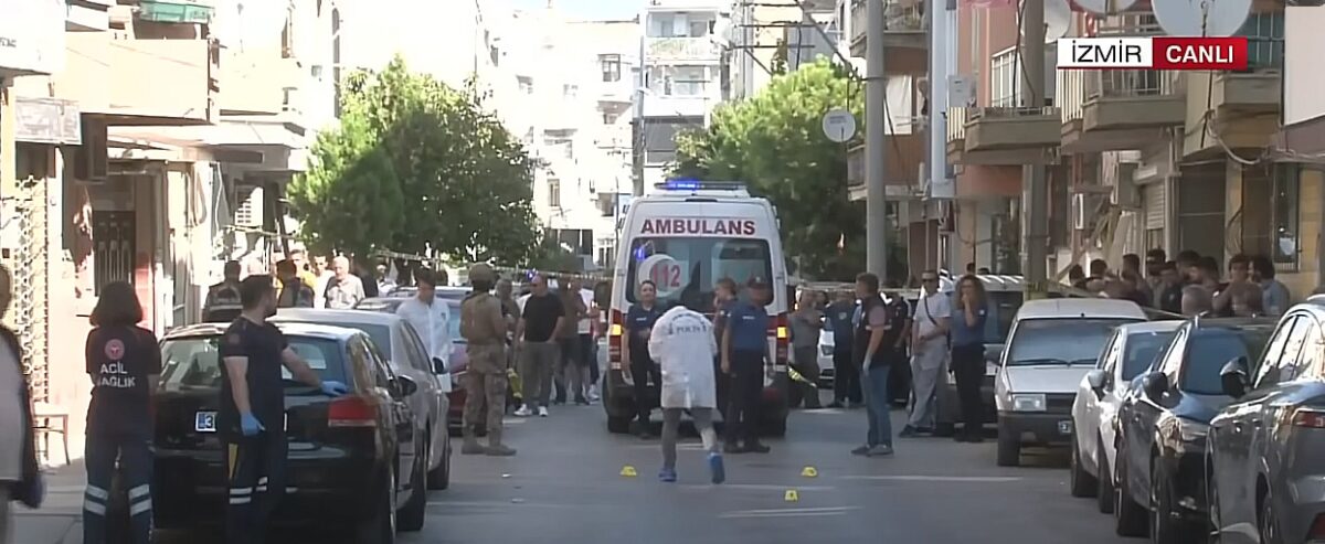 Atac armat asupra unei secții de poliție din Izmir. Atacatorul are doar 16 ani
