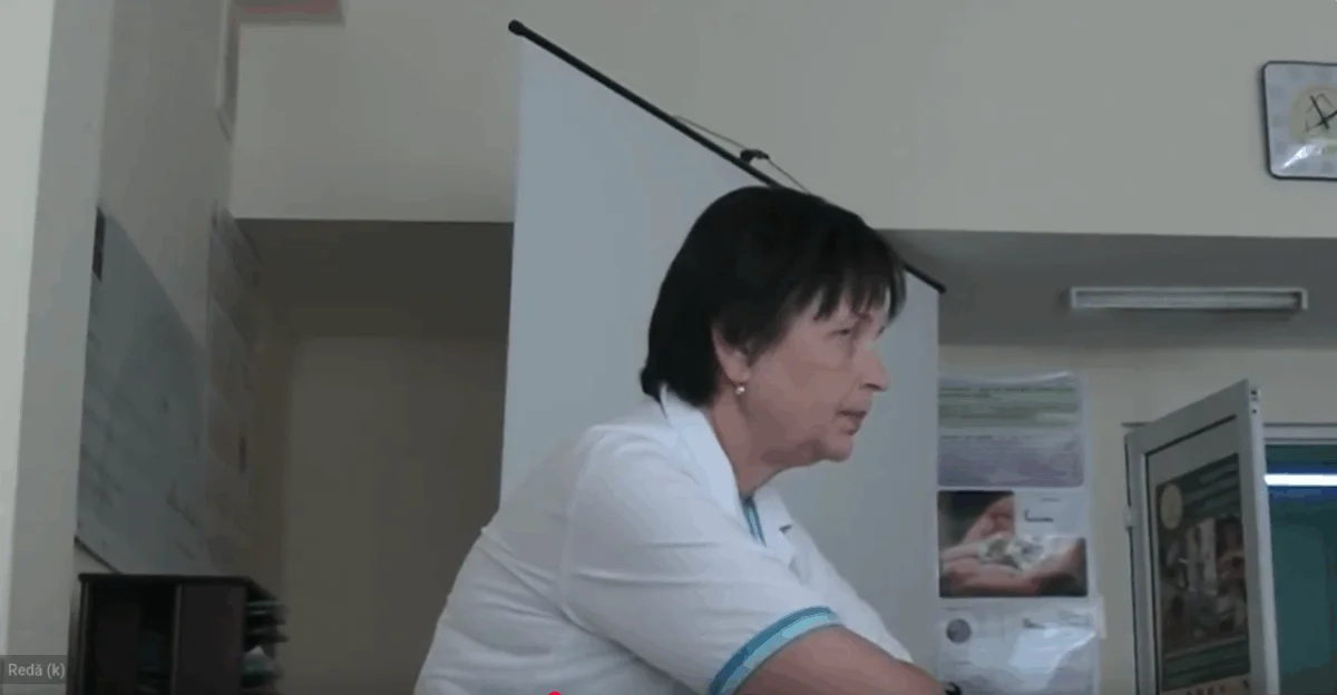 Medicul Ana Oglindă