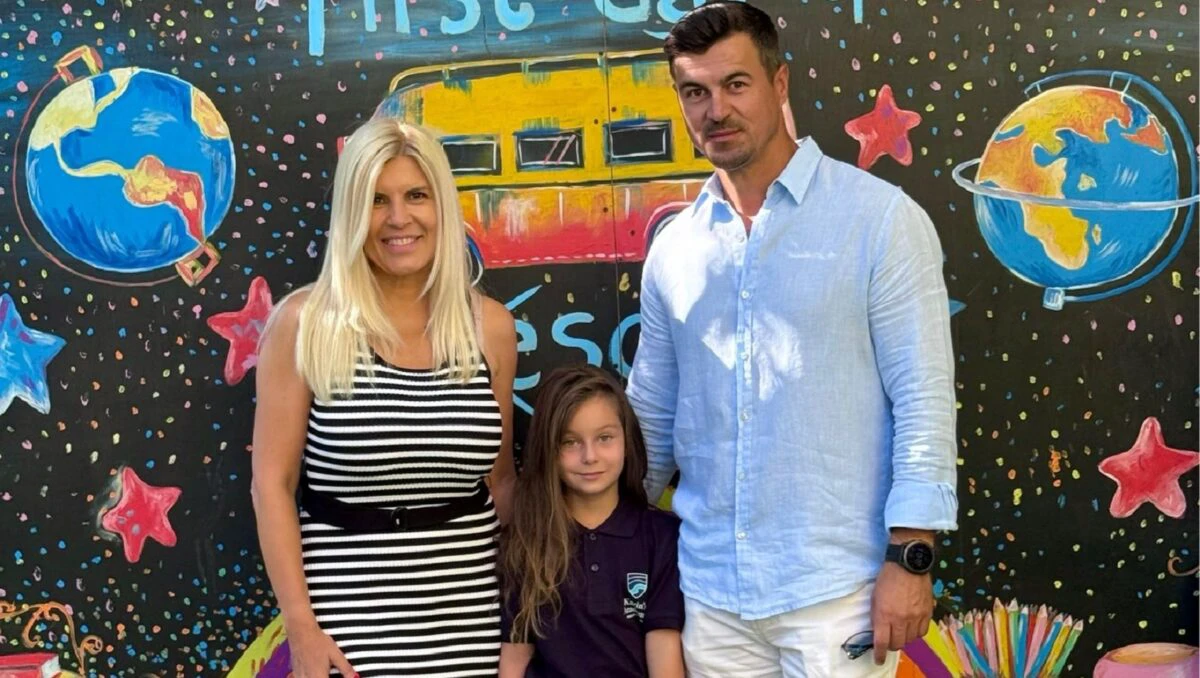 Elena Udrea, prima vacanță cu fetița la Roma. Dorința ei s-a îndeplinit. Imagini de la Fontana di Trevi