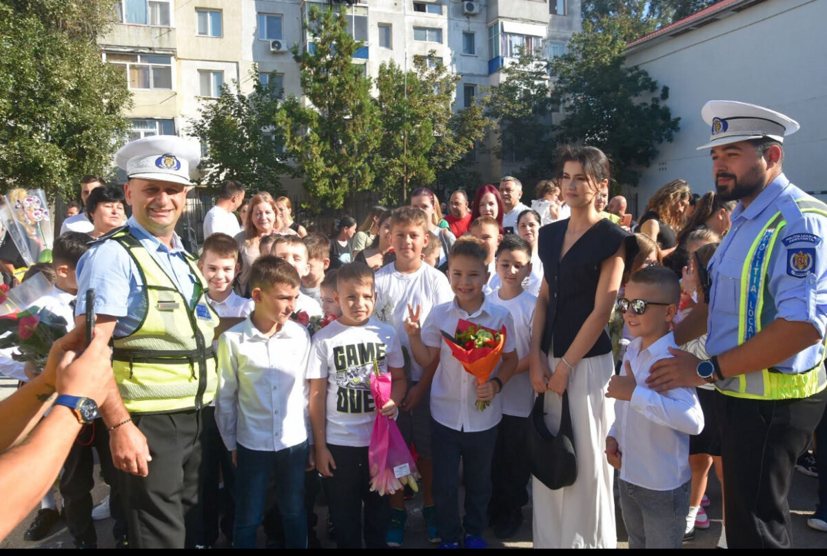 Florăriile din Capitală, goale în prima zi de școală:  Nu am vândut nici 20% din ce avem pe stoc