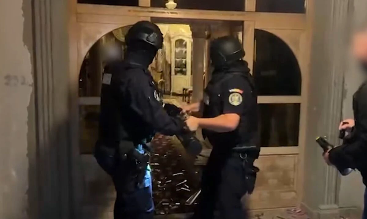 O bandă de români a terorizat Cehia. Au fost prinși după o crimă