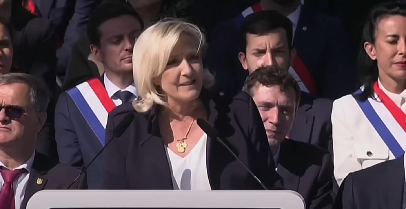 Marine Le Pen, față în față cu justiția. În joc, viitorul său politic