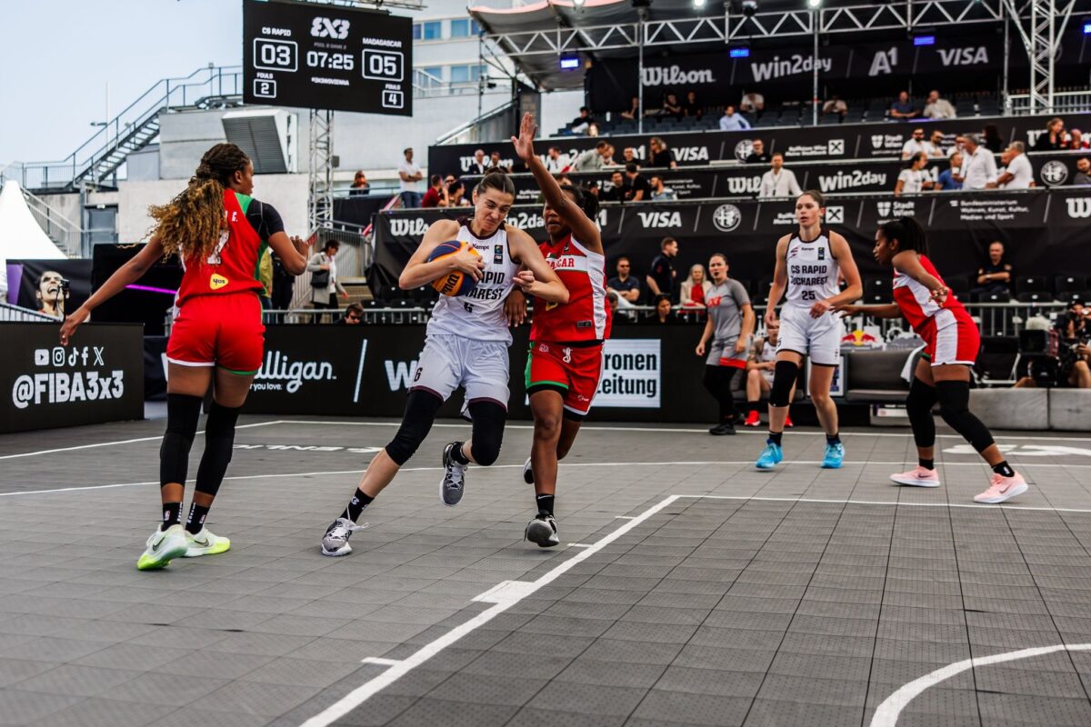 Președintele Rapidului, partener de antrenament pentru fetele din echipa de baschet 3x3