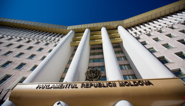 CEC: Alegerile din Republica Moldova s-au desfășurat fără incidente majore și cu respectarea legii