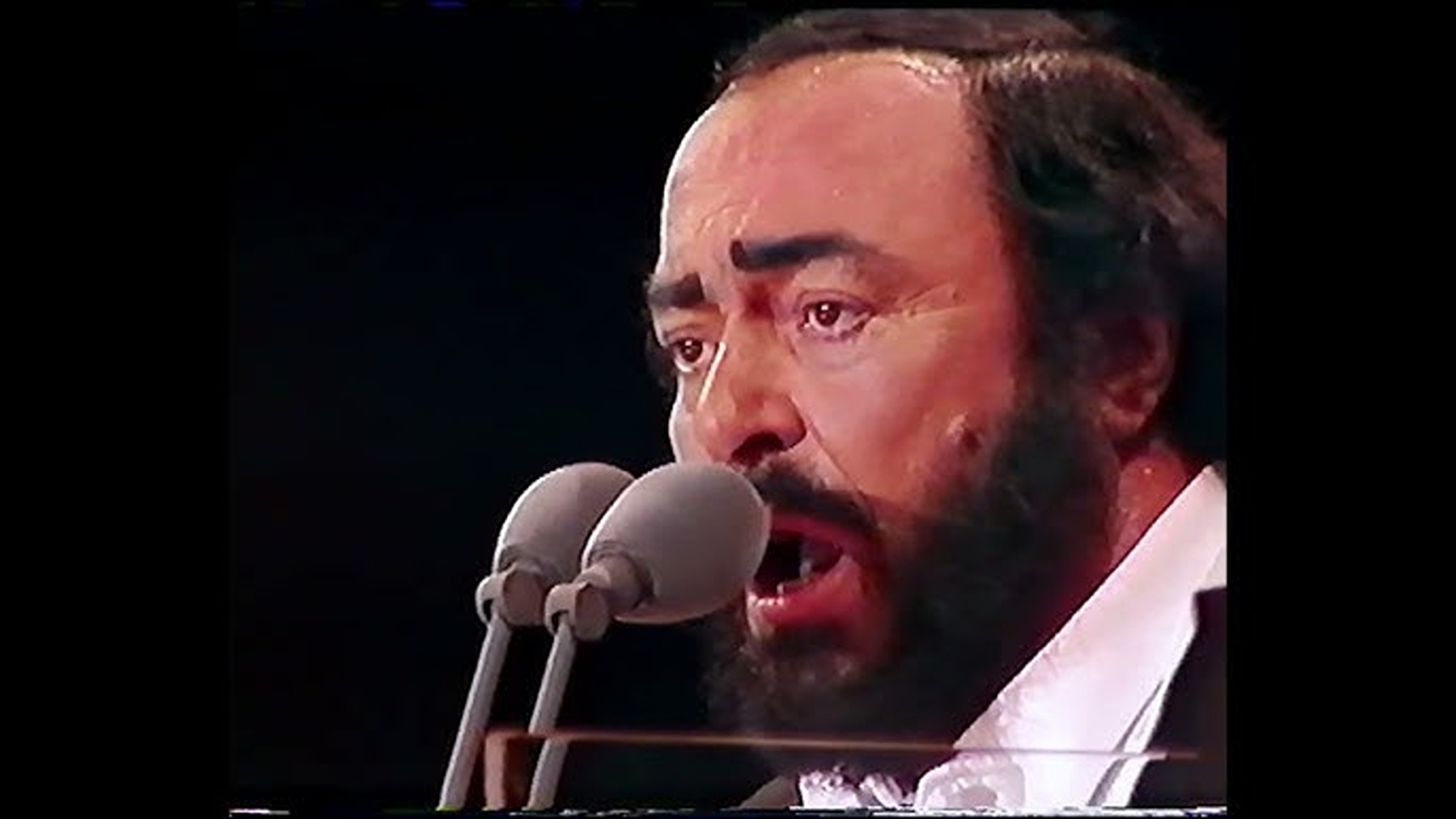Pavarotti și lupta ascunsă. Marele tenor a vrut să se sinucidă