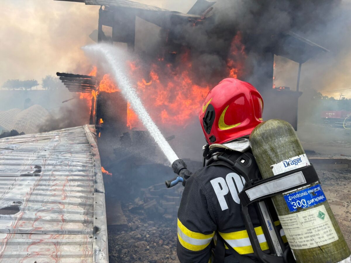 Explozie la parterul unui bloc din Timișoara. De l-a ce s-a produs deflagrația. Update