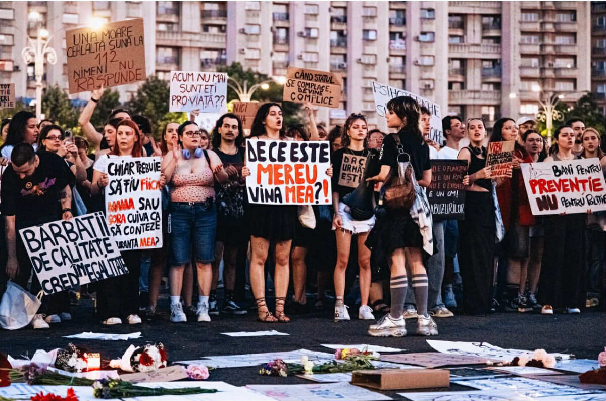 Marș pentru siguranța femeilor în Capitală. Victimele ies în stradă