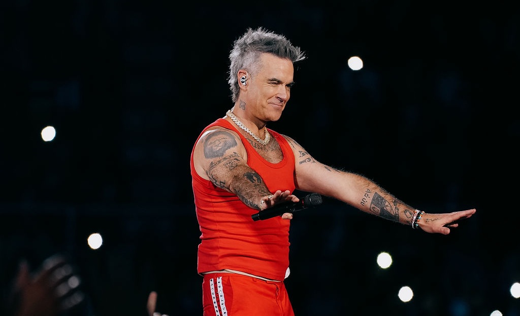 Doi funcționari bulgari, demiși după ce au cerut mită lui Robbie Williams