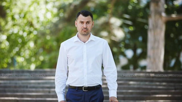 „Democrația Acasă” sub lupa CEC. Două candidate legate și de AUR pun partidul lui Vasile Costiuc în pericol de excludere