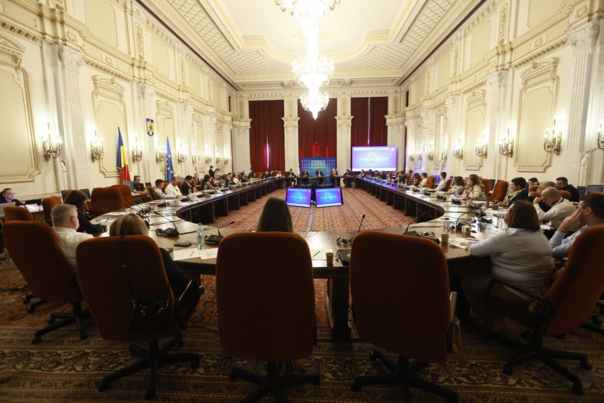 CES ESG Conference: Tranziția verde prinde viteză în România, de la obligațiuni suverane la proiecte locale