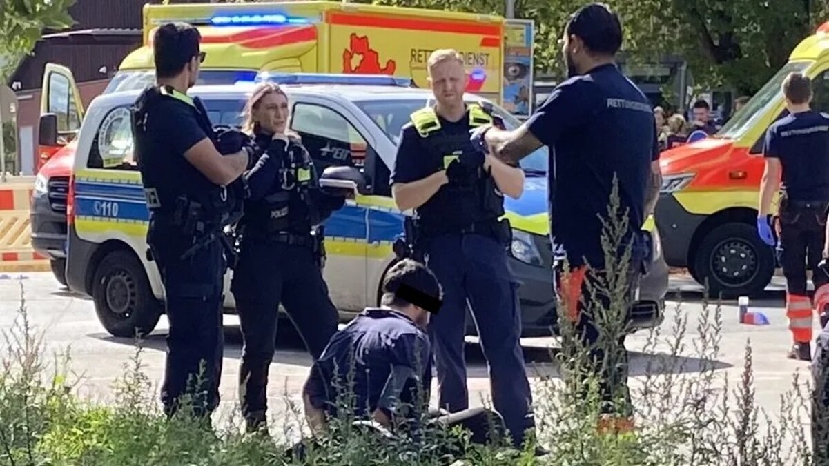 O mașină a intrat în mulțime, lângă Berlin, provocând un mort și mai mulți răniți