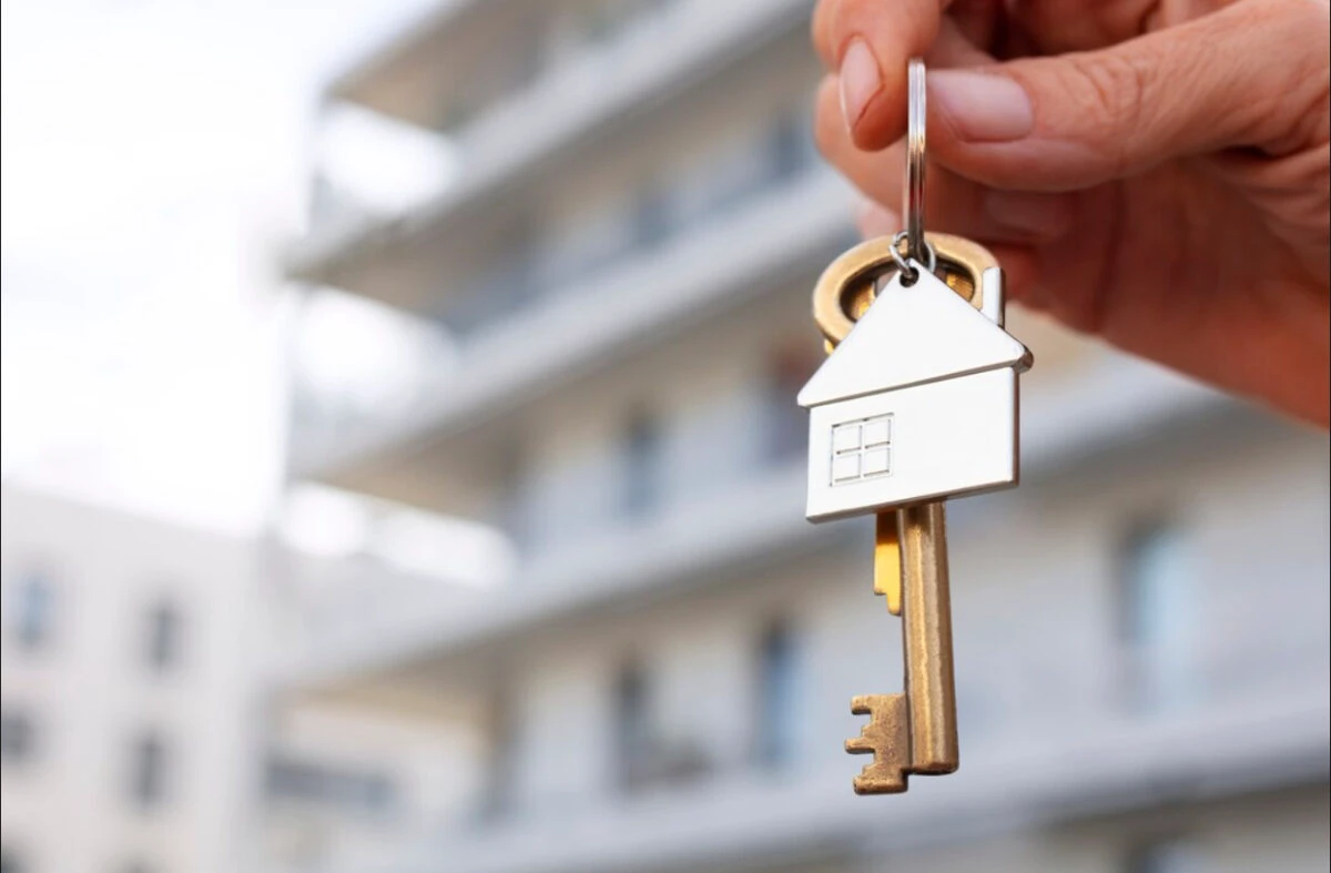 Închirierea în regim hotelier, riscantă. Mulți proprietari se plâng de pagubele produse de clienți