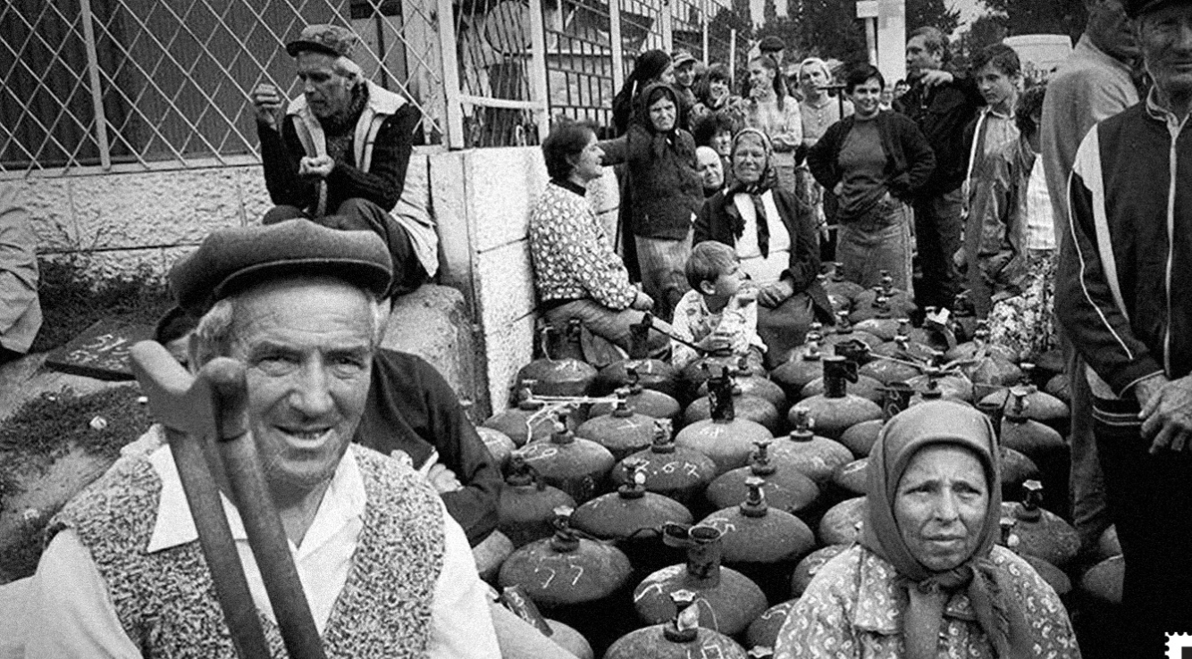 „Am văzut din interior cum funcționa mafia din comerțul socialist”. Relatarea istoricului Florian Banu