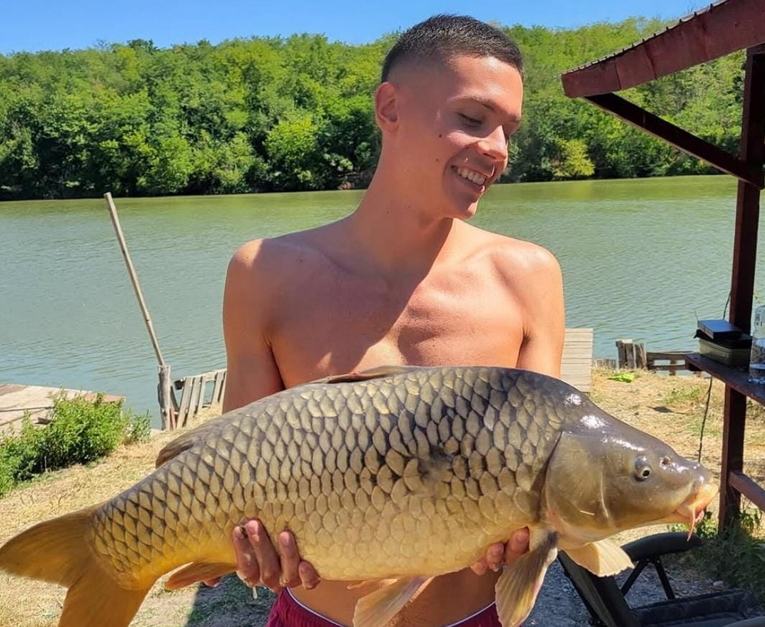 David Popovici, viral după o partidă de pescuit. Toate glumele fanilor