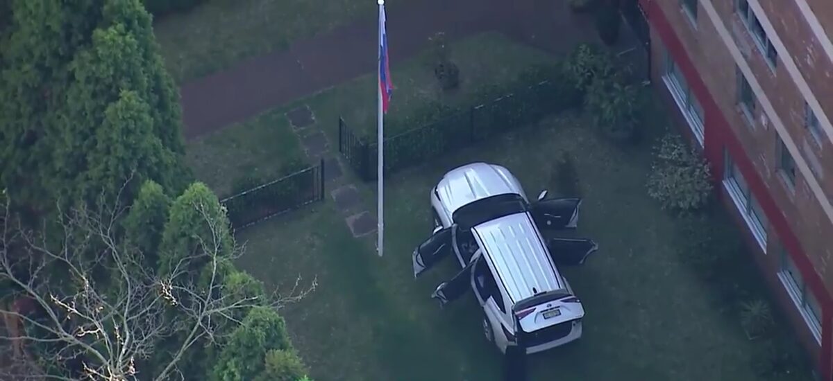 Atac cu o mașină la Consulatul Rusiei din Sydney. Un bărbat a fost arestat