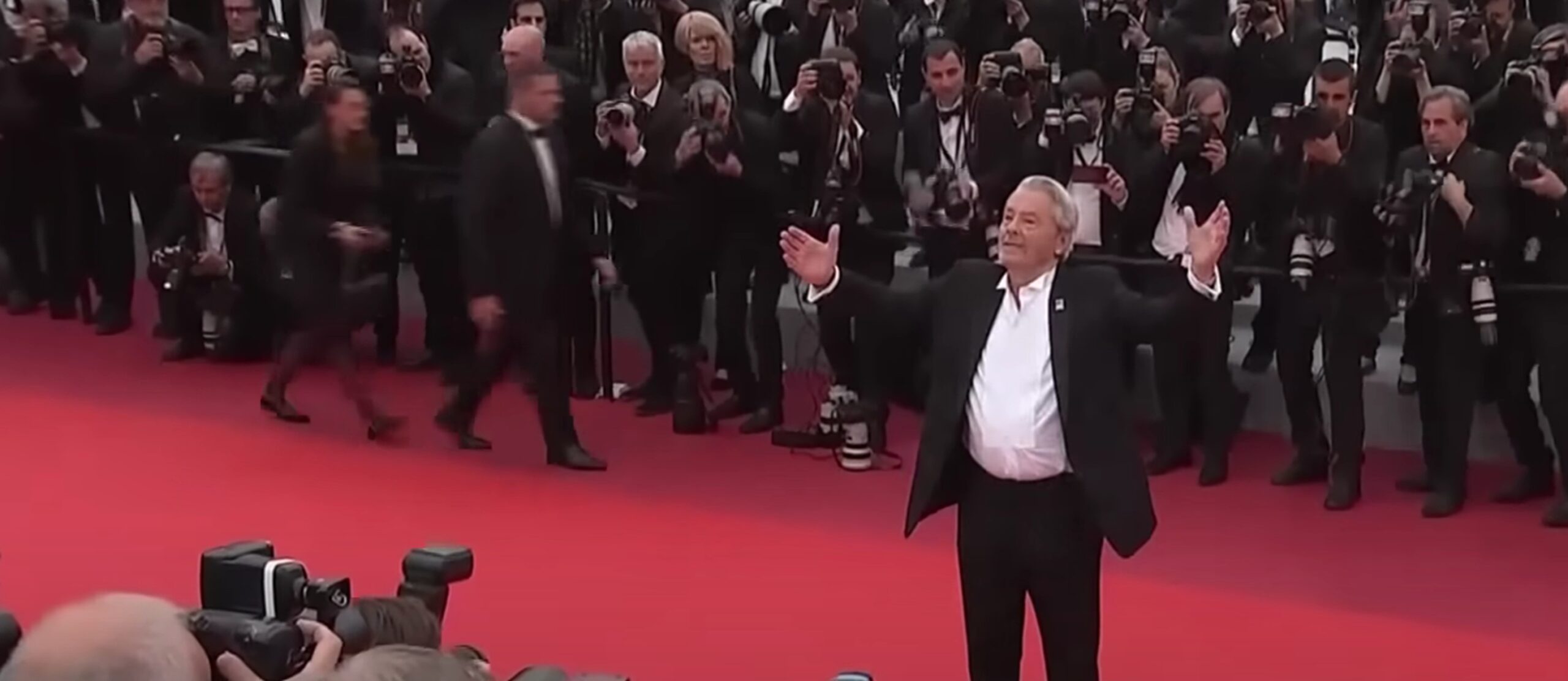 Dispută între copiii lui Alain Delon. Alain-Fabien contestă în instanță testamentul tatălui său