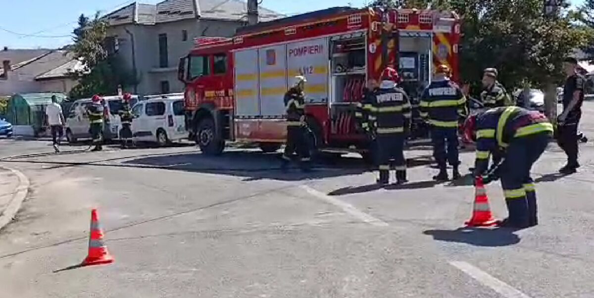 Pericol de explozie în Ploieşti după ce o ţeavă de gaz a fost spartă. Muncitorii nu au sunat la 112