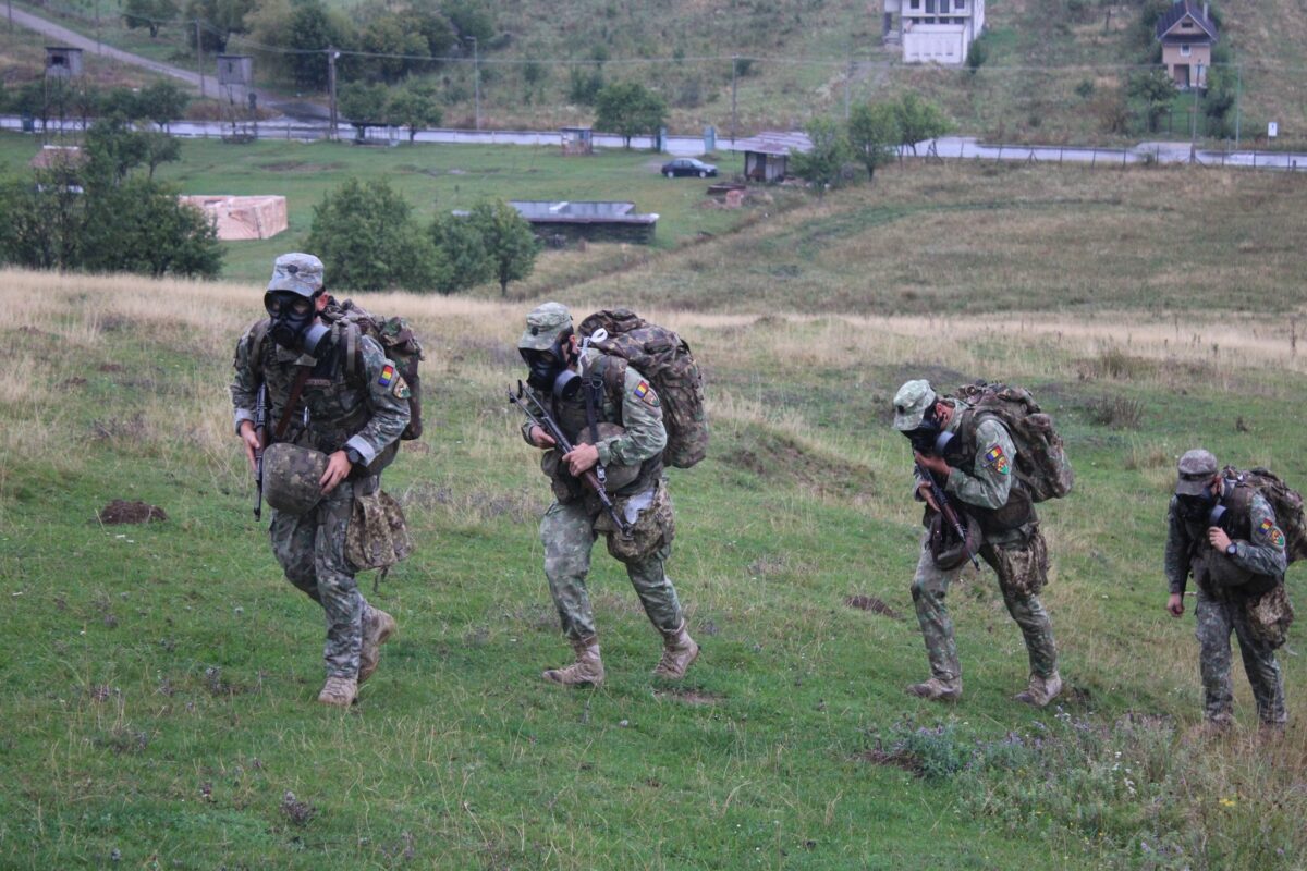 România reintroduce armata după modelul nou. Cine se poate înrola din 2026