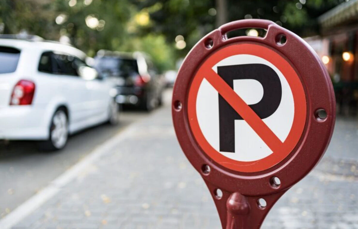 Gestul care îi poate costa scump pe șoferi. Amenzile ajung la zeci de mii de lei