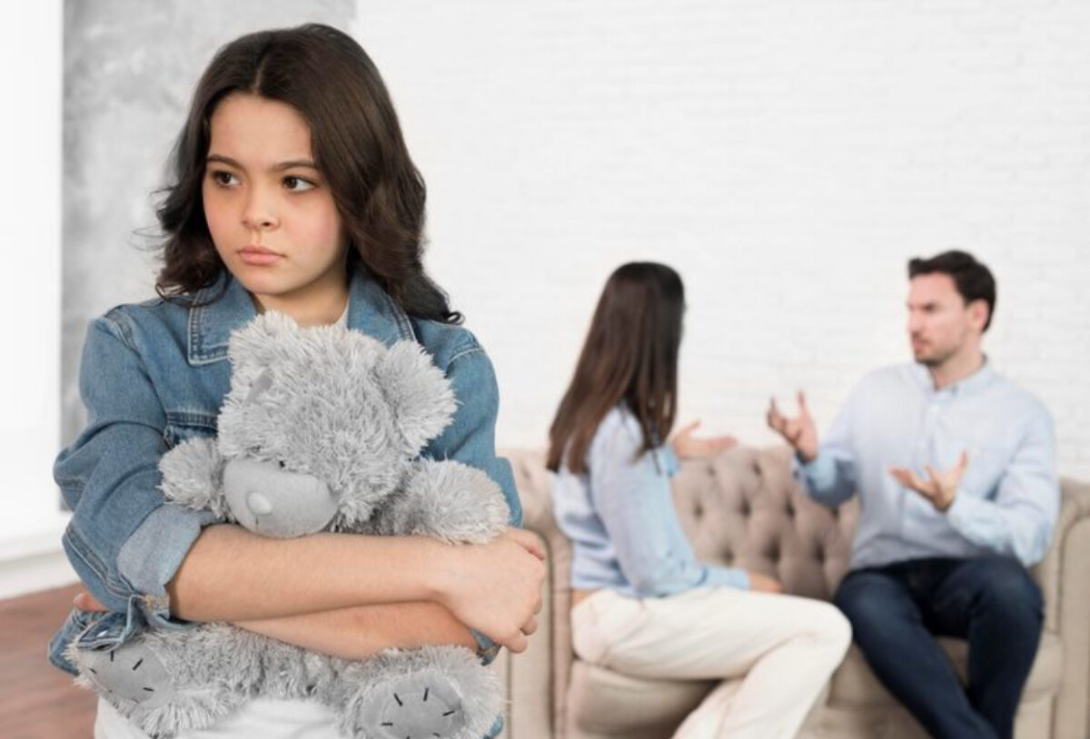 Cum se calculează pensia alimentară și ce riscă părinții care nu o plătesc