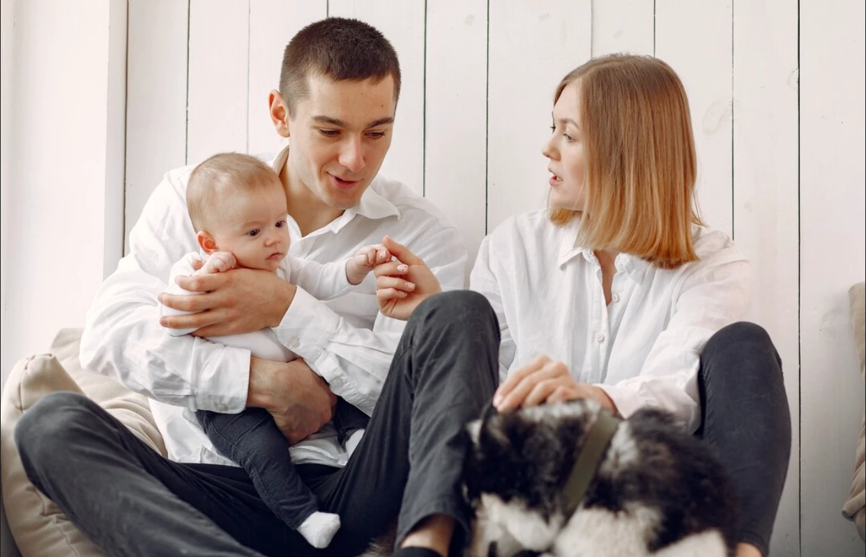 Cum obții indemnizația de creștere a copilului și ce s-a schimbat