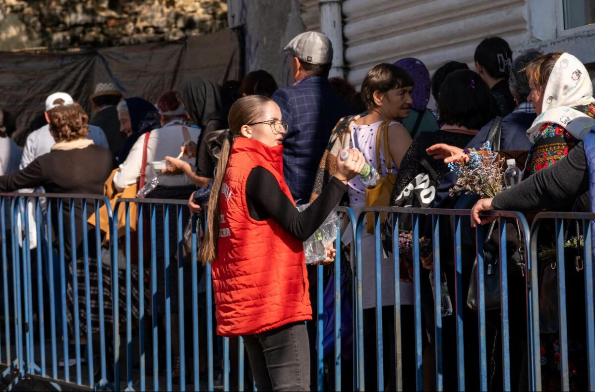 Ultimele pregătiri pentru pelerinajul de la Iași. Românii pot dona apă pentru cei care ajung la hramul Cuvioasei Parascheva