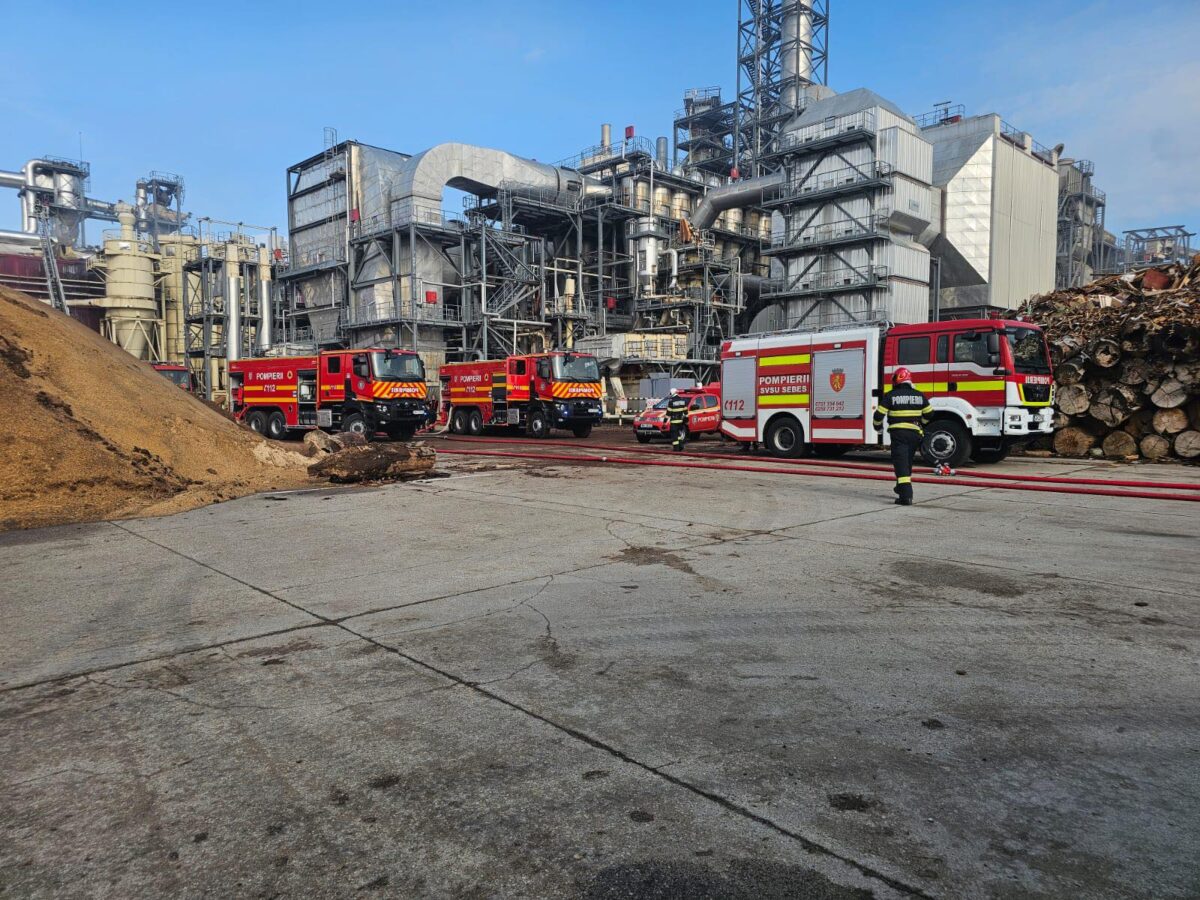 Anchetă internă după explozia de la Kronospan Sebeș. Cercetări pentru vătămare corporală și distrugere