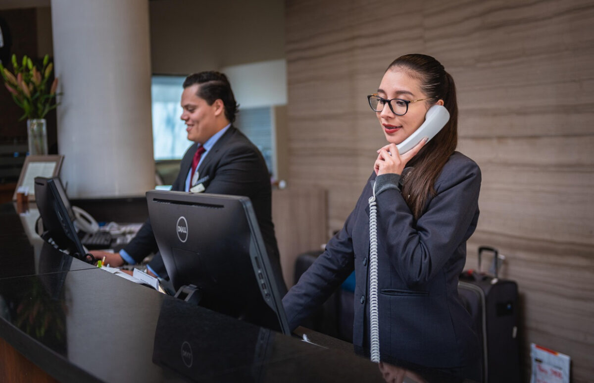 Hotelierii și patronii de restaurante au motive de bucurie. Sectorul HoReCa scapă de majorarea TVA