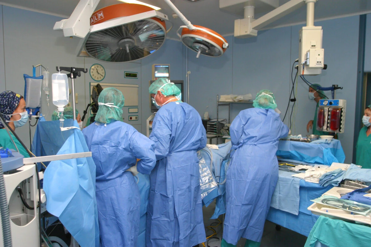 Medic ATI: Obligarea doctorilor de a rămâne în țară nu rezolvă criza. Managerii și șefii de secție sunt numiți de autorități