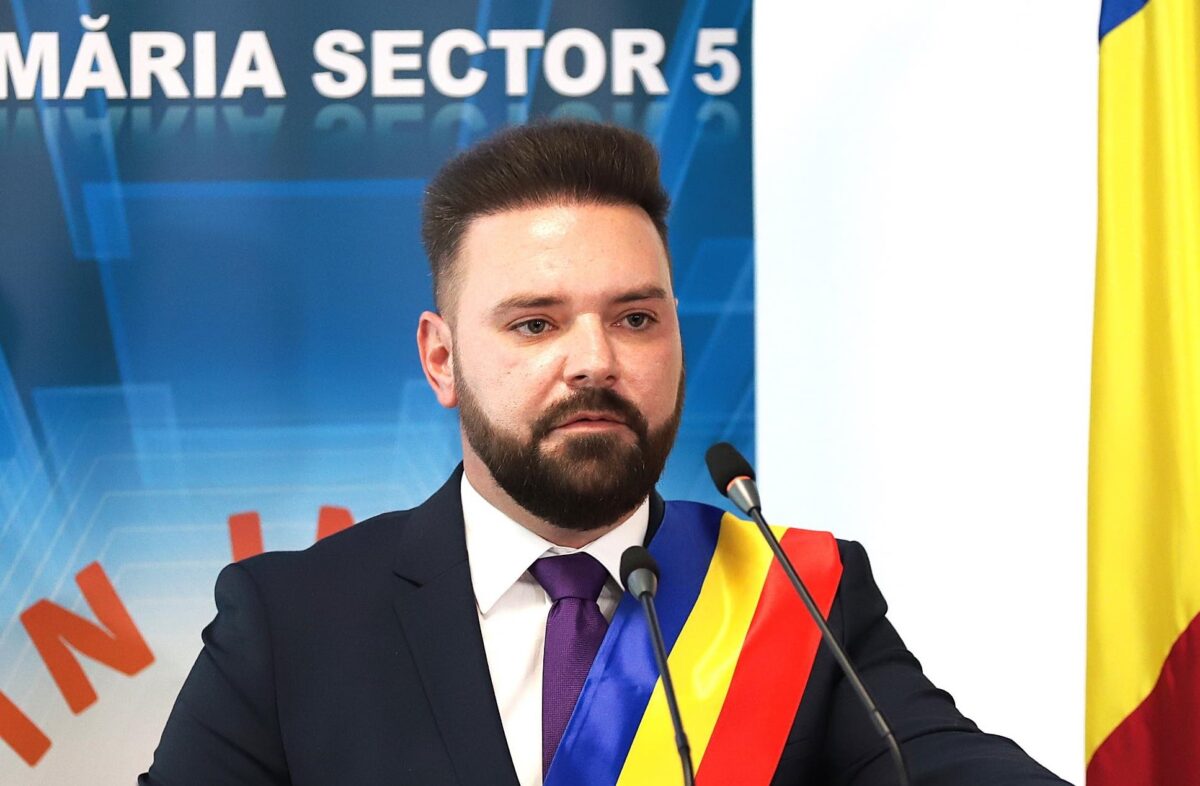 Primăria Sectorului 5 a dat peste 51.000 de euro pe aparate de parfumare cu uleiuri esențiale