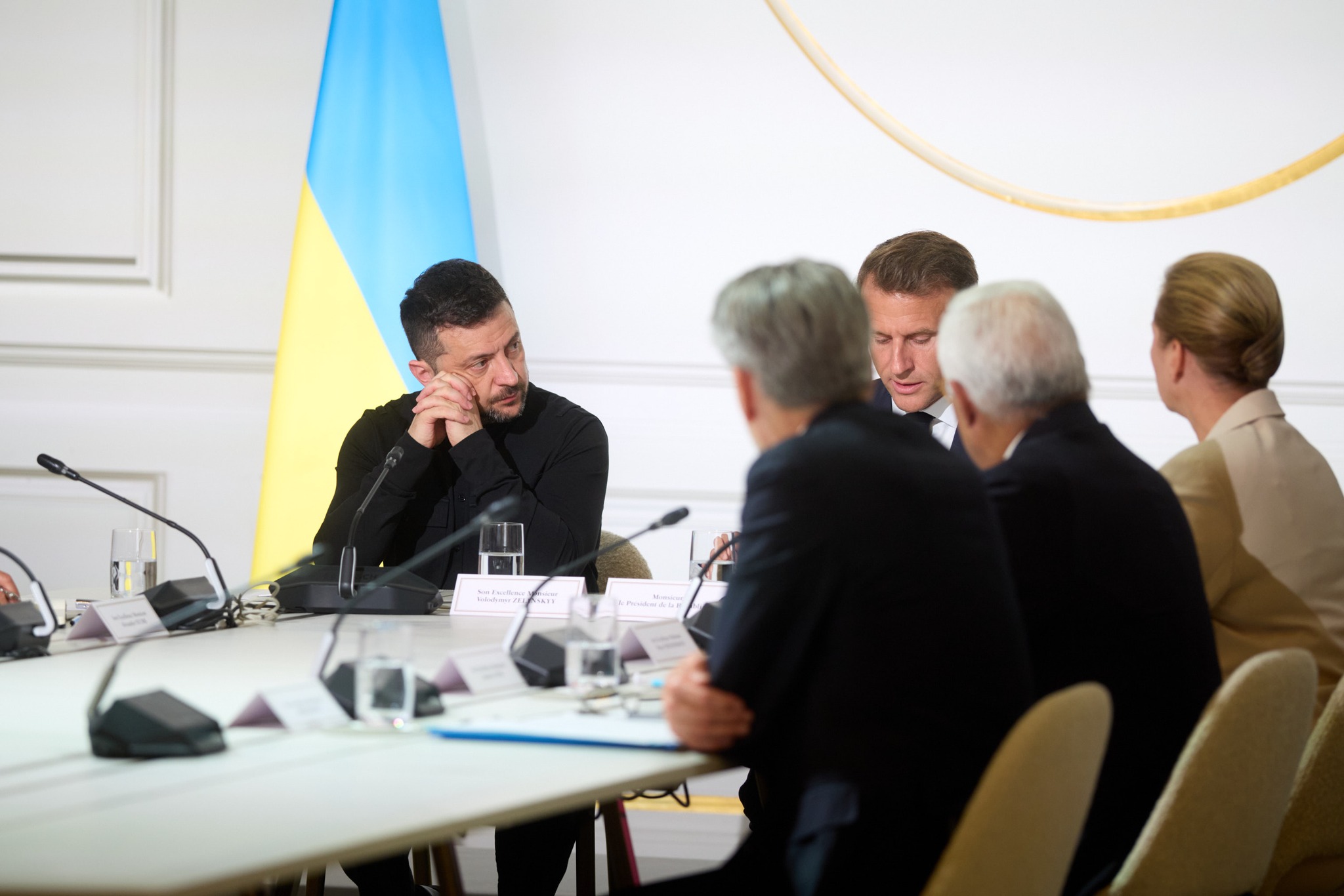 Trump critică UE pentru achizițiile de petrol rusesc. Garanțiile de securitate pentru Kiev, analizate de 26 de state