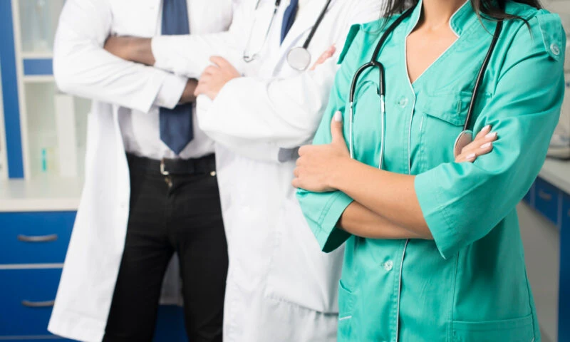 Greva care poate paraliza spitalele din Marea Britanie. Medicii rezidenți refuză să mai lucreze