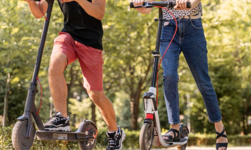 RCA obligatoriu pentru trotinetele electrice. Președintele Nicușor Dan a promulgat legea