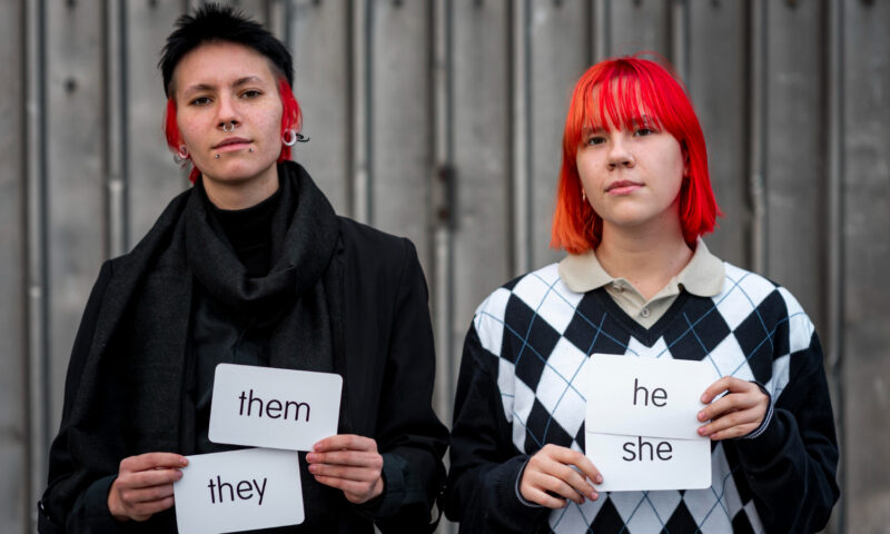 Comisia Europeană recomandă României să recunoască identitatea de gen și să asigure asistență medicală corespunzătoare