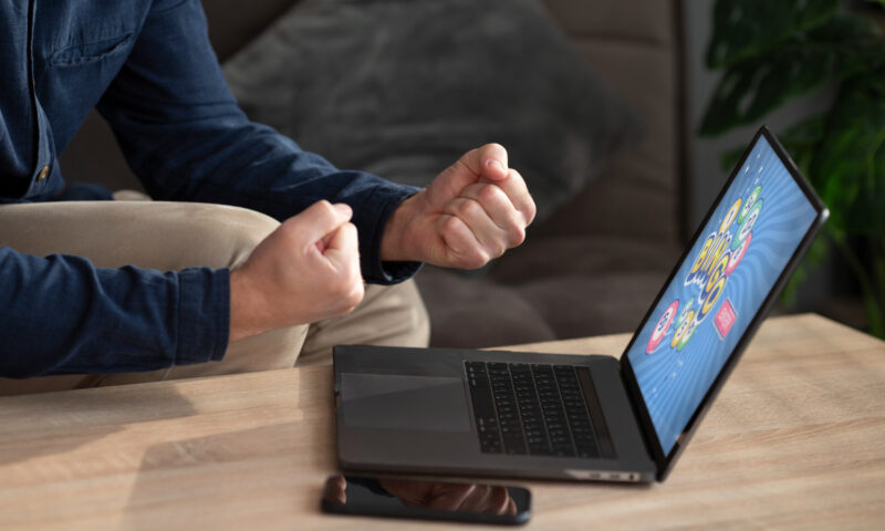 Zona gri a platformelor de pariuri. Ce atenționează avocații