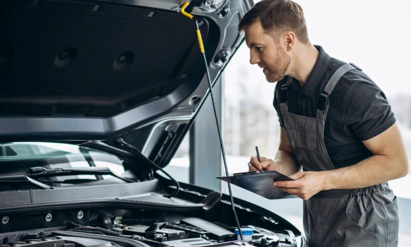 Prețurile asigurărilor auto vor crește din nou. Anul 2026, marcat de tensiuni și blocaje în piața reparațiilor auto