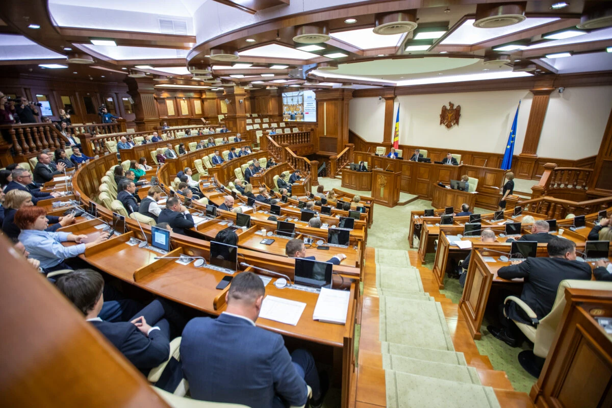 Primăriile vor putea finanța reparații la adăposturile civile din blocurile de locuințe