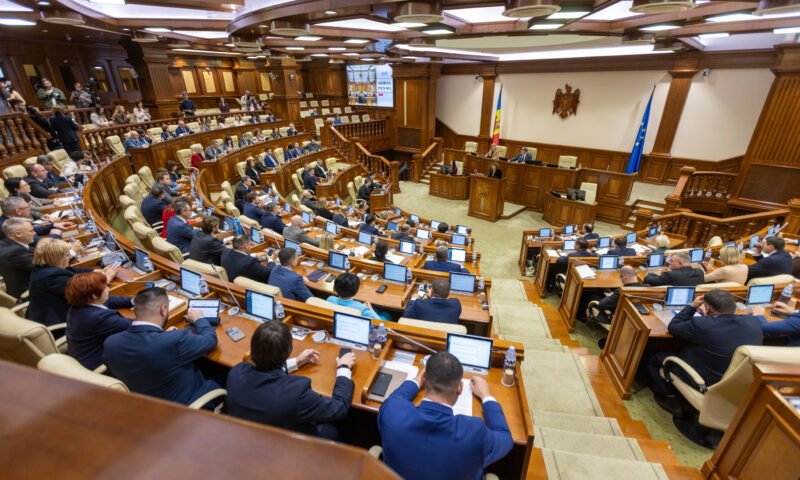 Decizie istorică. Republica Moldova taie legăturile parlamentare cu Rusia și Belarus