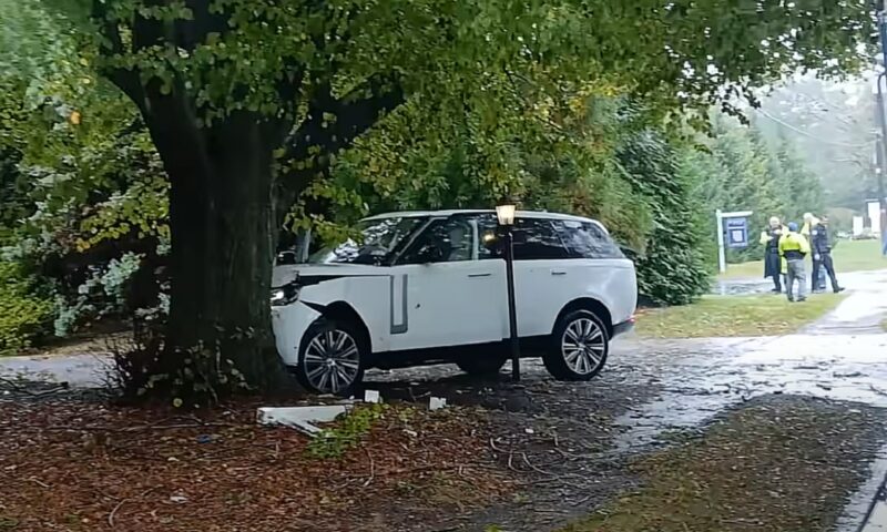 Alec Baldwin a facut praf mașina soției într-un accident dubios