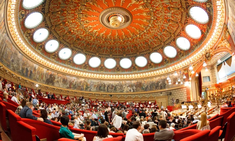 Muzica clasică în România și Europa de Est: sălile, publicul și diferențele evidente