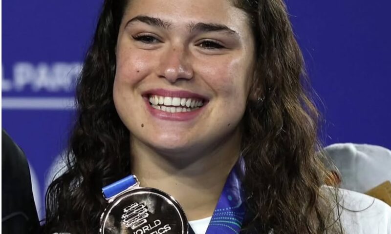 Două înotătoare din Italia, prinse la furat. Ce pedeapsă au primit