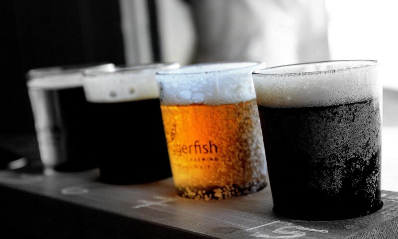 De ce în unele localuri din Cehia berea ajunge să fie mai ieftină decât apa