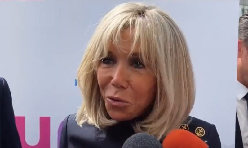 Zece persoane, judecate la Paris pentru hărțuire online la adresa lui Brigitte Macron