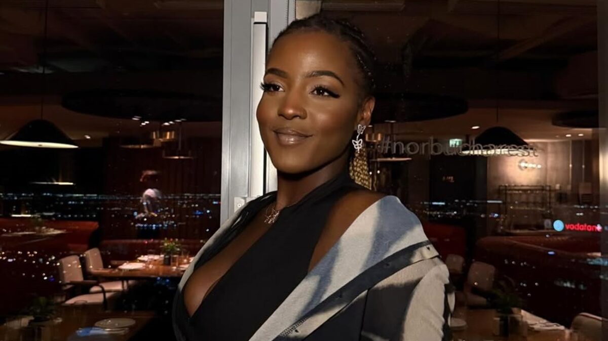 O studentă din Camerun, insultată de o șoferiță de transport alternativ în București: Ai invadat România