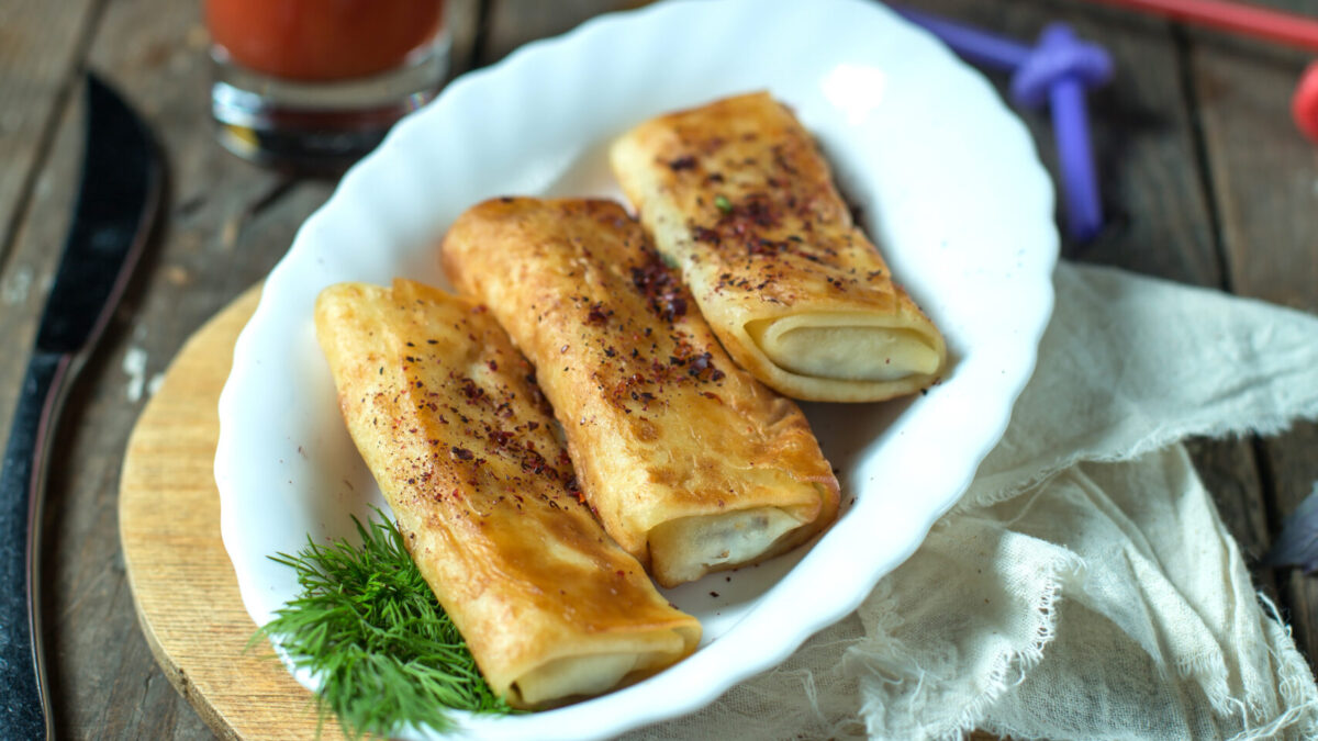 Rețeta de clătite grecești, pas cu pas. Ingredientele de care ai nevoie