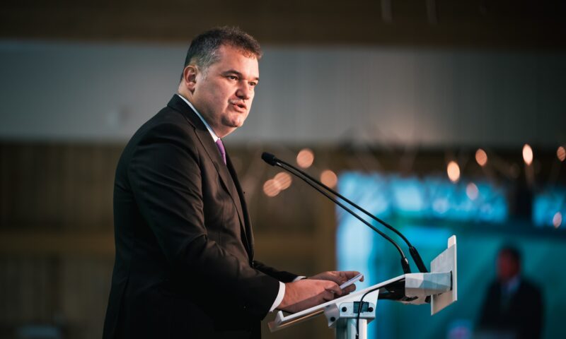 Cseke Attila anunță modificări legislative. Unele locuințe vor putea fi construite fără autorizație