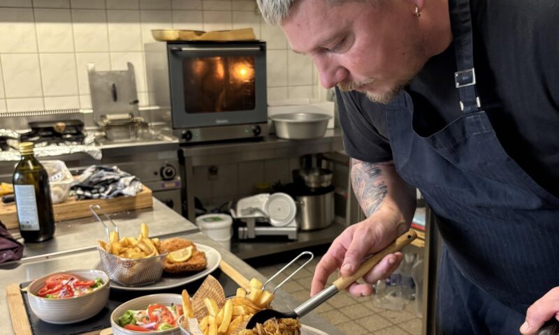 Realitatea din spatele unui restaurant românesc din Germania. Câți bani se câștigă, de fapt