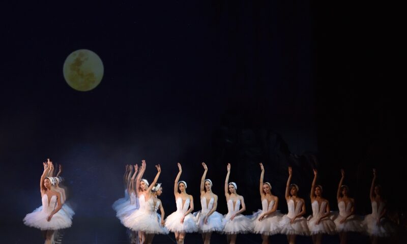 Bărbierul din Sevilla, Callas – Oana Pellea și Lacul Lebedelor, pe scena Operei Naționale București în ultima săptămână din octombrie