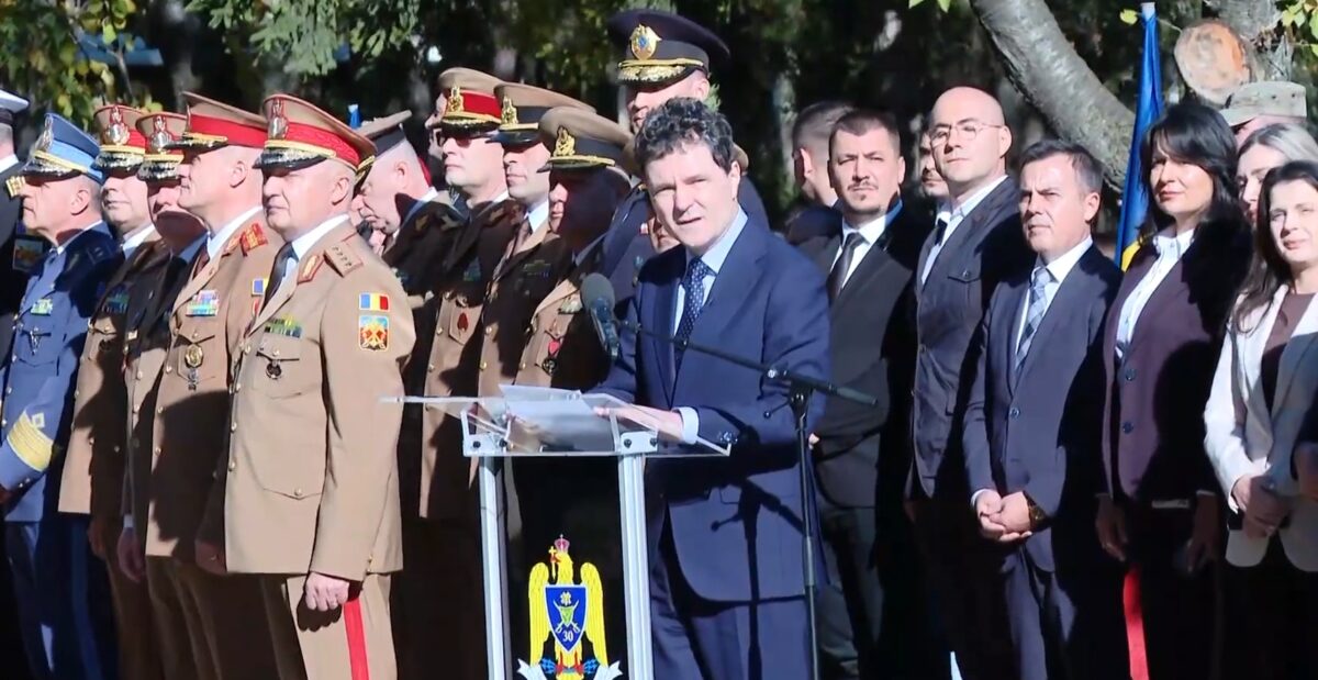 Nicușor Dan, huiduit în timpul discursului de Ziua Armatei: Îi cinstim azi pe veteranii de război